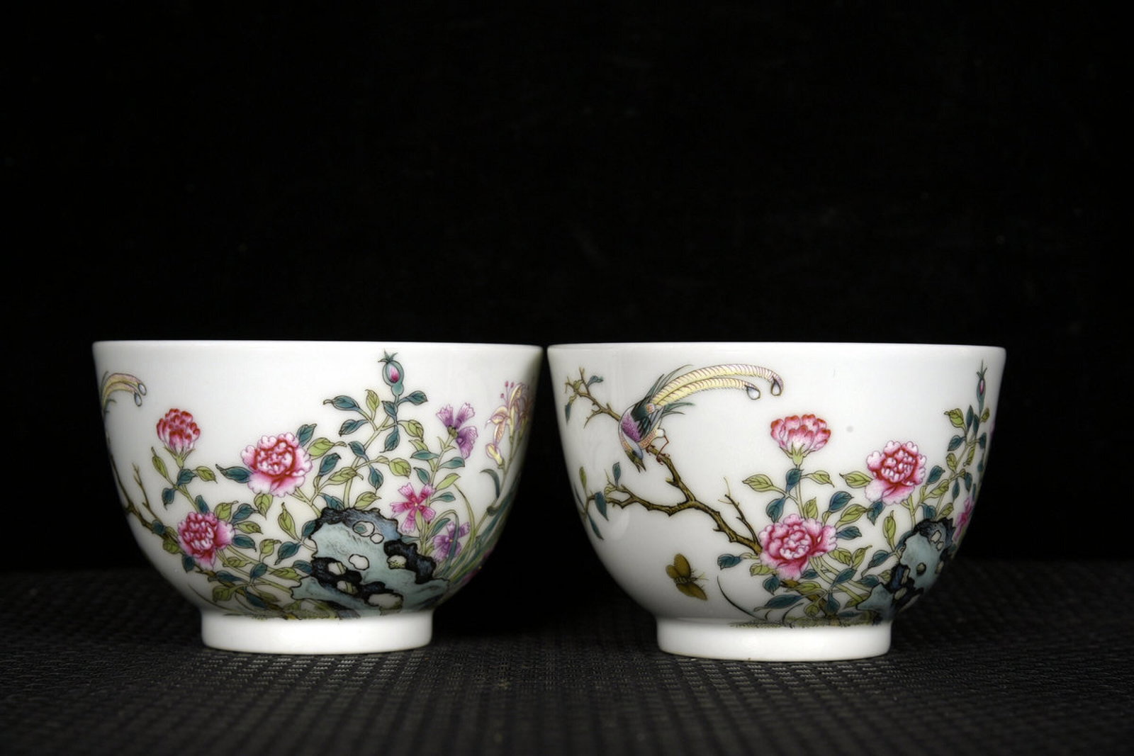 A Pair of Exquisite Enamel Flower and Bird Pattern Cups,with poem: A Pair of Exquisite Enamel Flower and Bird Pattern Cup,with poem,Qing Dynasty,China,Yongzheng Six-character Mark,Size:2.3inx3.5ins 一对珐琅彩花鸟纹Ĉ