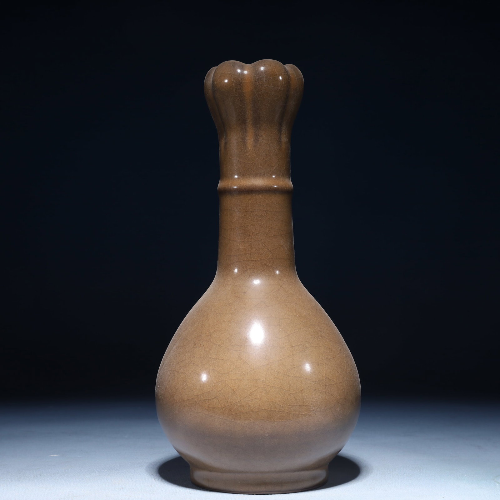 An Exquisite Ge yao Vase (1 of 8)