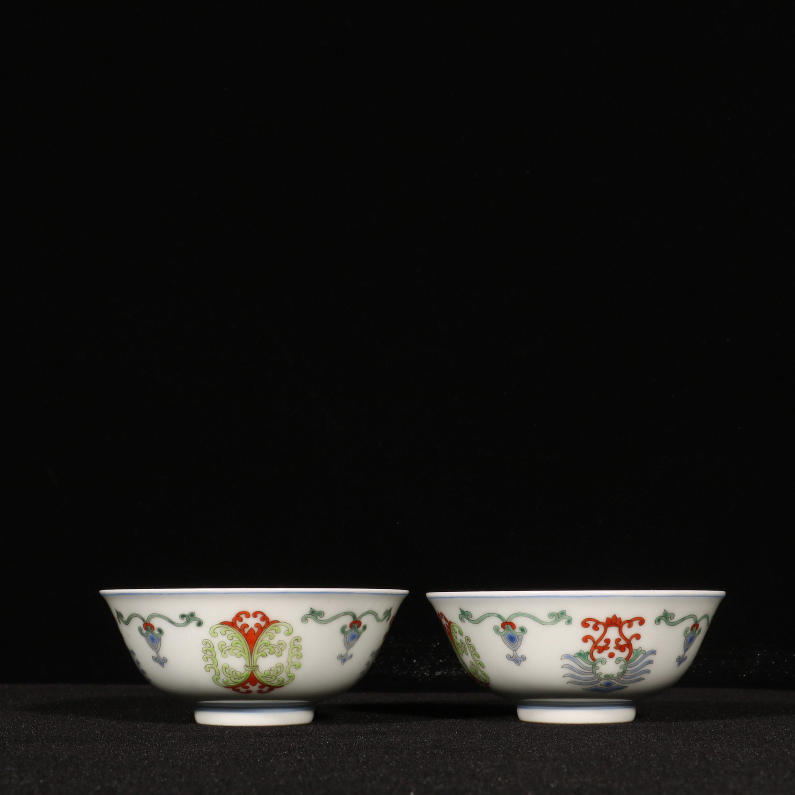 A Pair of Exquisite Doucai Flower Pattern Cups (1 of 8)