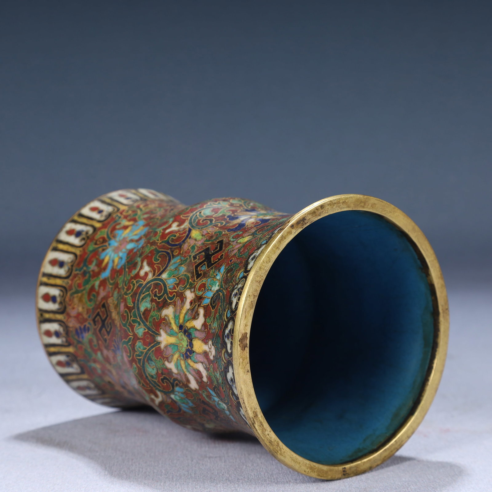 An Exquisite Cloisonne Lotus Pattern Brush Pot - 5