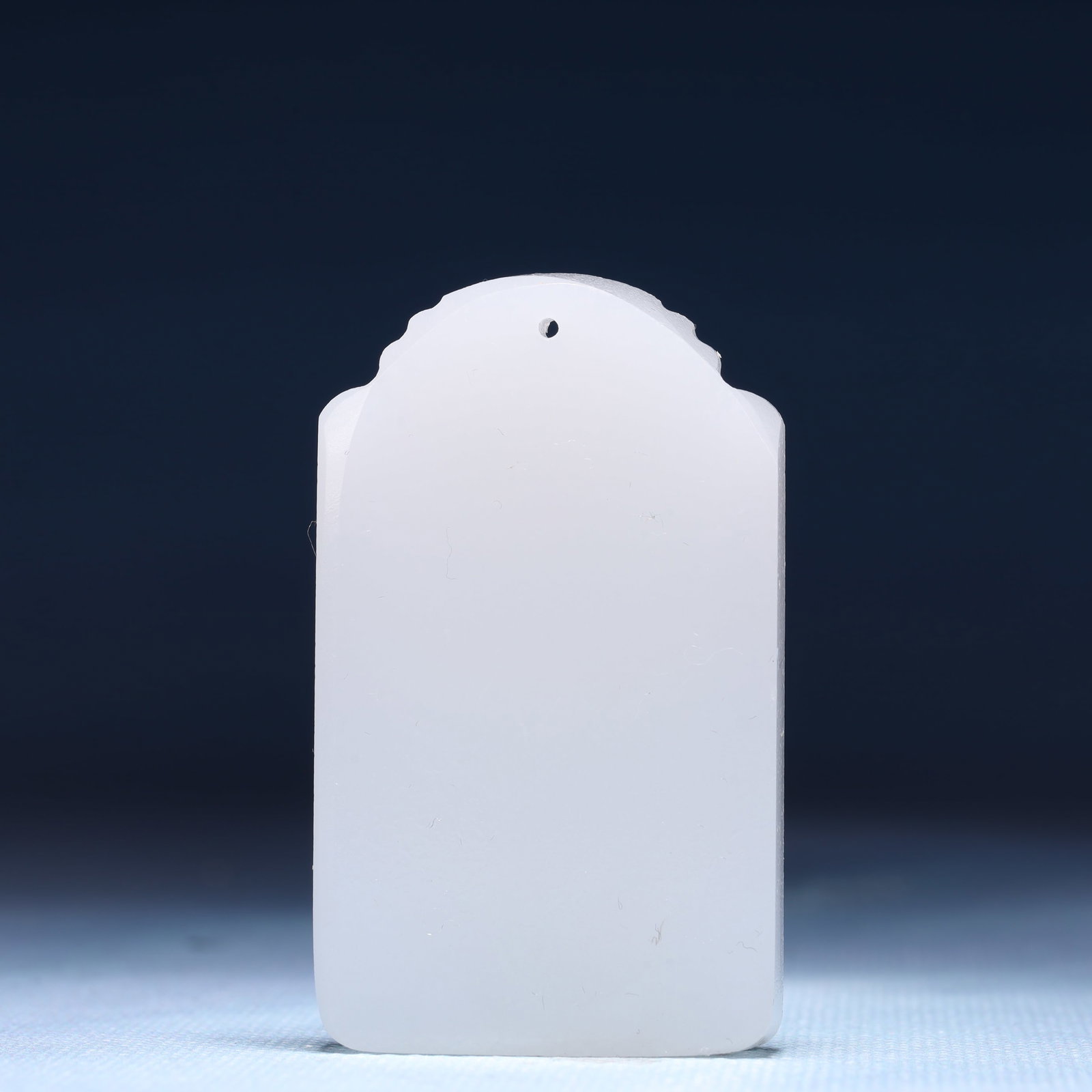 An Exquisite White Jade Pig Pattern Pendant - 4
