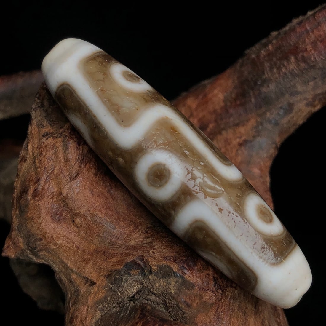 An Exquisite Dzi Bead Pendant - 2