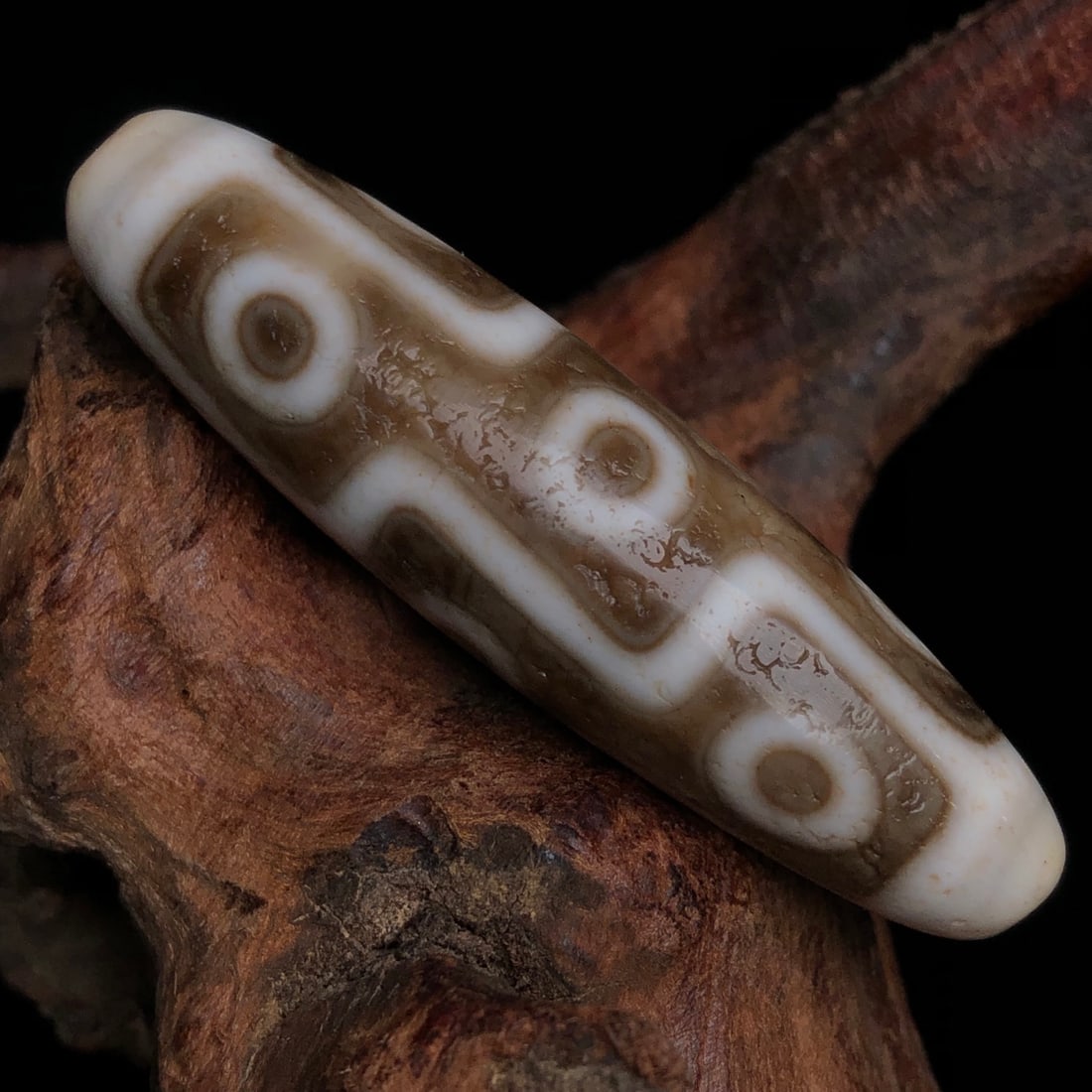 An Exquisite Dzi Bead Pendant - 6