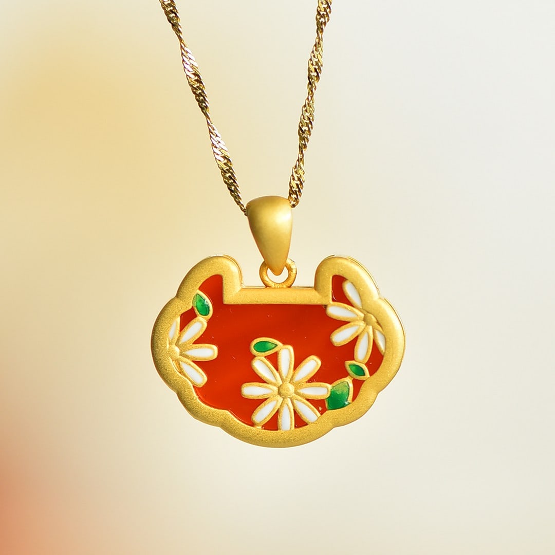 An Exquisite Sterling Silver-Gold Plated Inlaid Agate Enamel Pendant: An Exquisite Sterling Silver-Gold Plated Inlaid Agate Enamel Pendant 纯银镀金镶玛瑙珐琅吊坠
