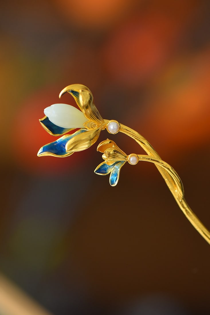 An Exquisite Sterling Silver-Gold Plated Inlaid White Jade Hairpin: An Exquisite Sterling Silver-Gold Plated Inlaid White Jade Hairpin,Size:0.4inx0.8in 纯银镀金镶白玉发簪