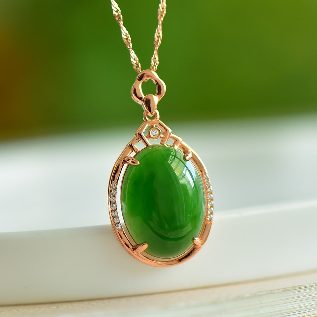 An Exquisite Sterling Silver Inlaid Jasper Necklace,Inlaid Diamond: An Exquisite Sterling Silver Inlaid Jasper Necklace,Inlaid Diamond 纯银镶碧玉项链,嵌钻石