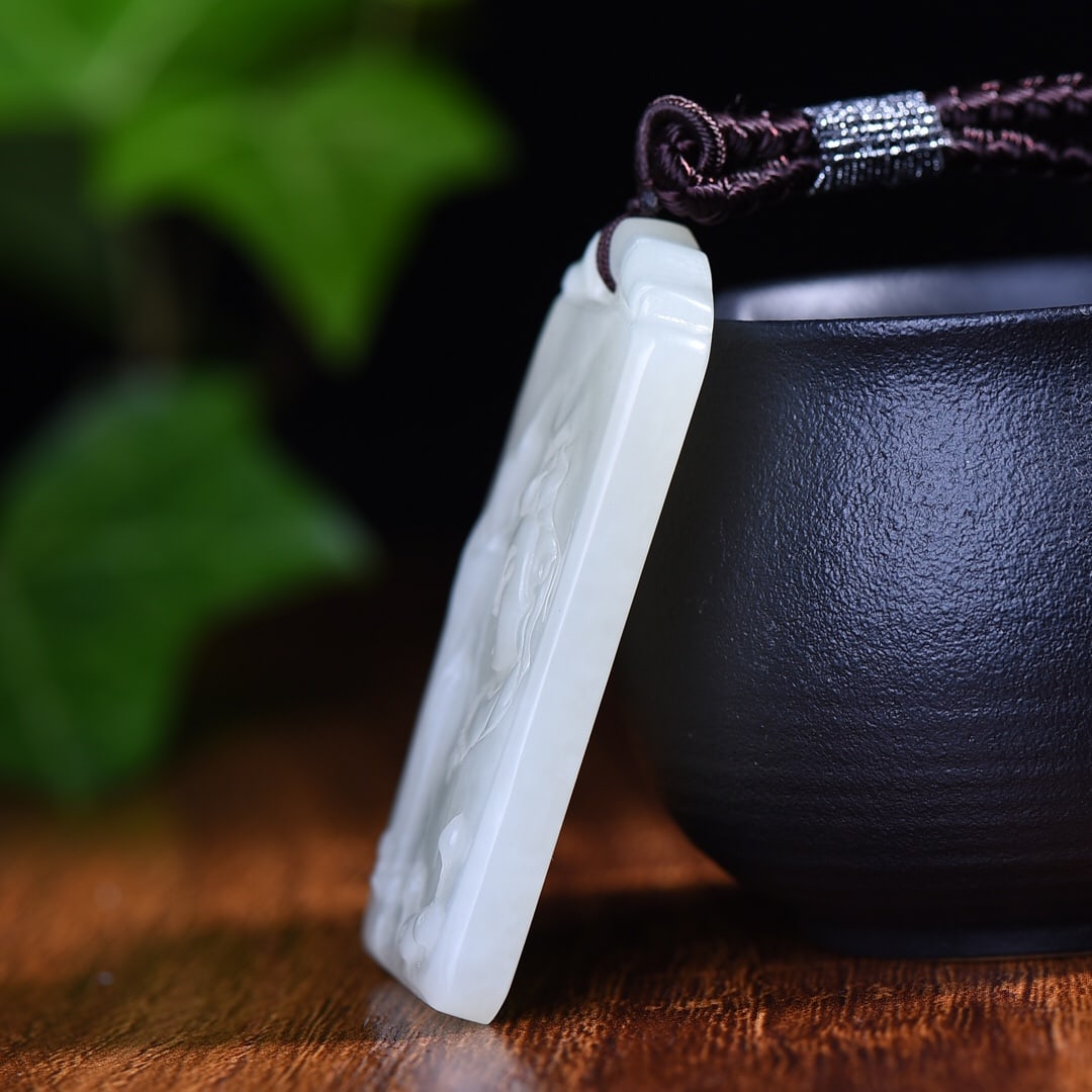 An Exquisite White Jade Avalokitesvara Pattern Pendant - 3