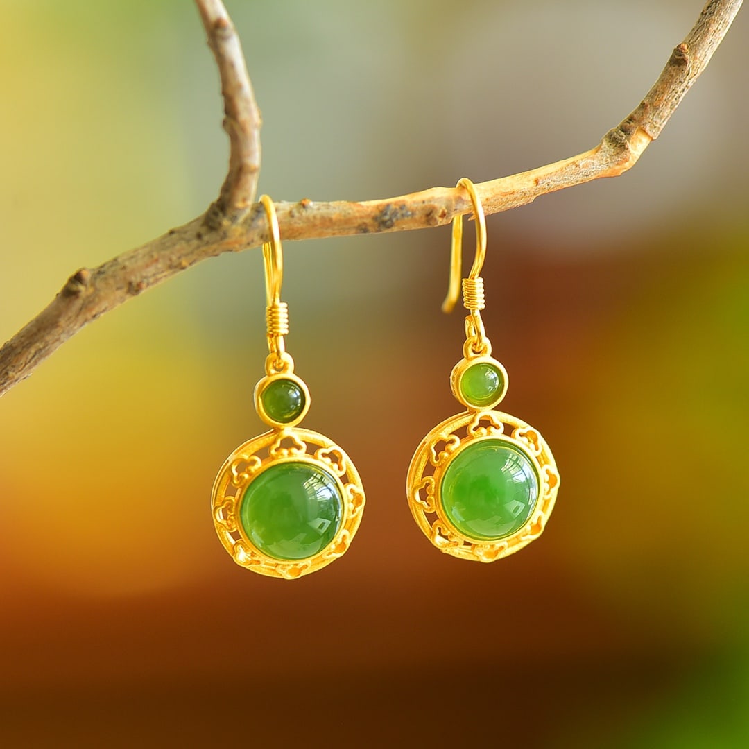 A Pair of Exquisite Sterling Silver-Gold Plated Inlaid Jasper Earrings,: A Pair of Exquisite Sterling Silver-Gold Plated Inlaid Jasper Earrings, 一对纯银镀金镶碧玉耳环,