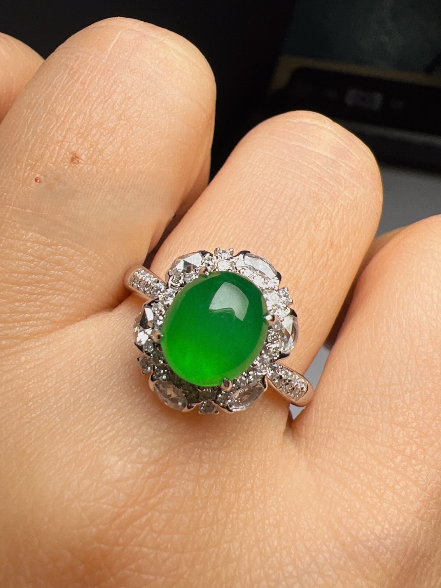 An Exquisite 18k Gold Diamond Inlaid Jadeite Ring: An Exquisite 18k Gold Diamond Inlaid Jadeite Ring,Size(Loose Stone):0.3inx0.3inx0.2in #14 18k金钻镶嵌翡翠戒指
