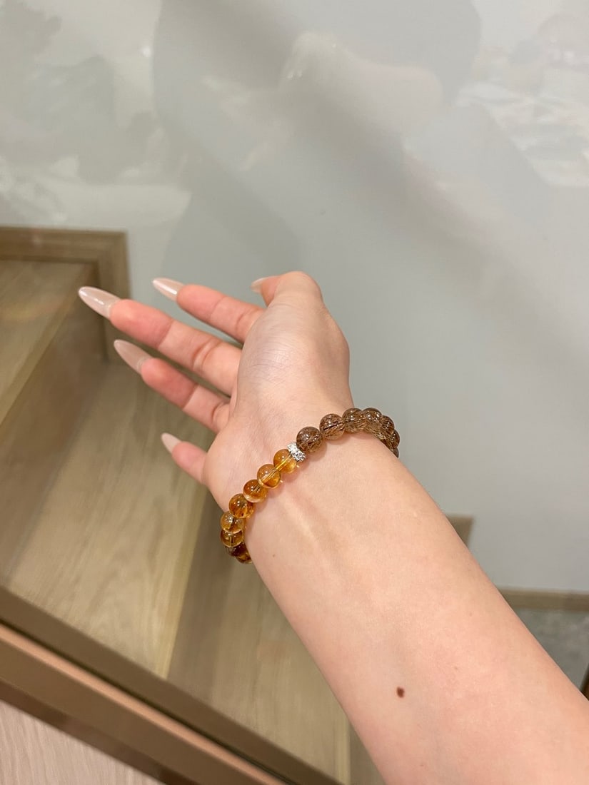 An Exquisite Crystal Bracelet - 2