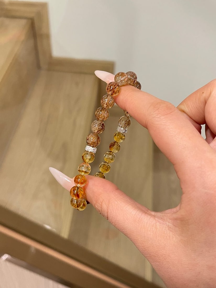 An Exquisite Crystal Bracelet - 5