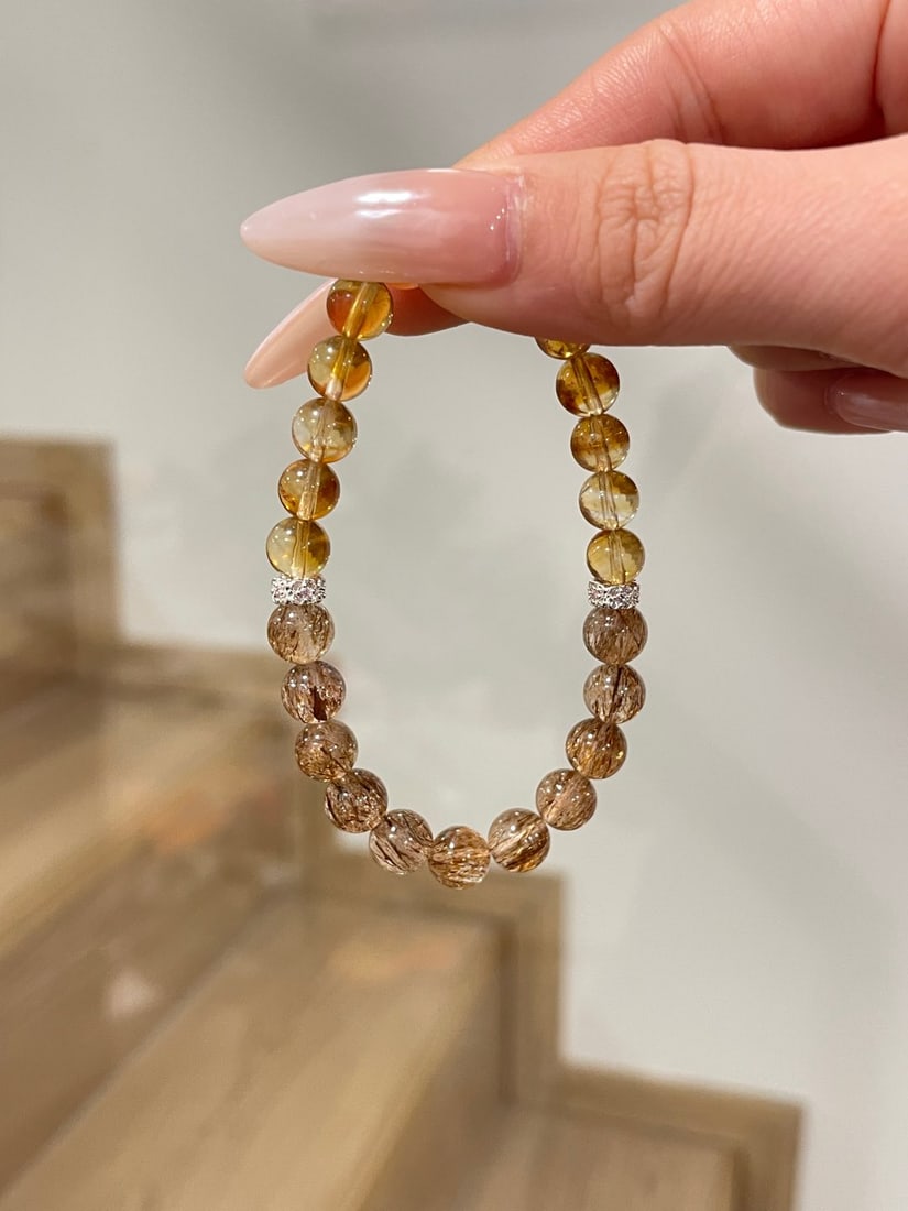 An Exquisite Crystal Bracelet - 8