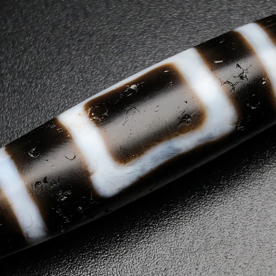 An Exquisite Dzi Bead Pendant - 7