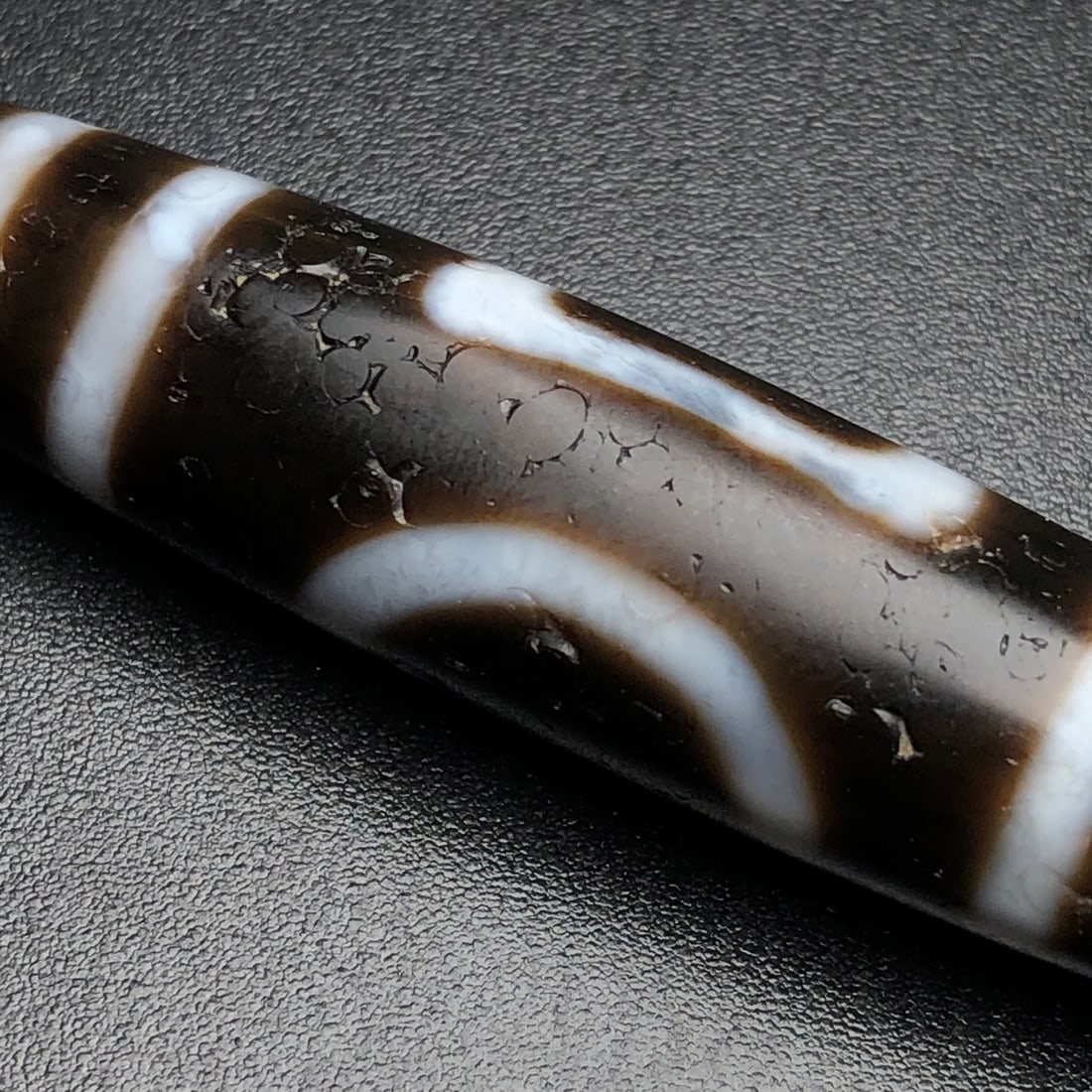 An Exquisite Dzi Bead Pendant - 8