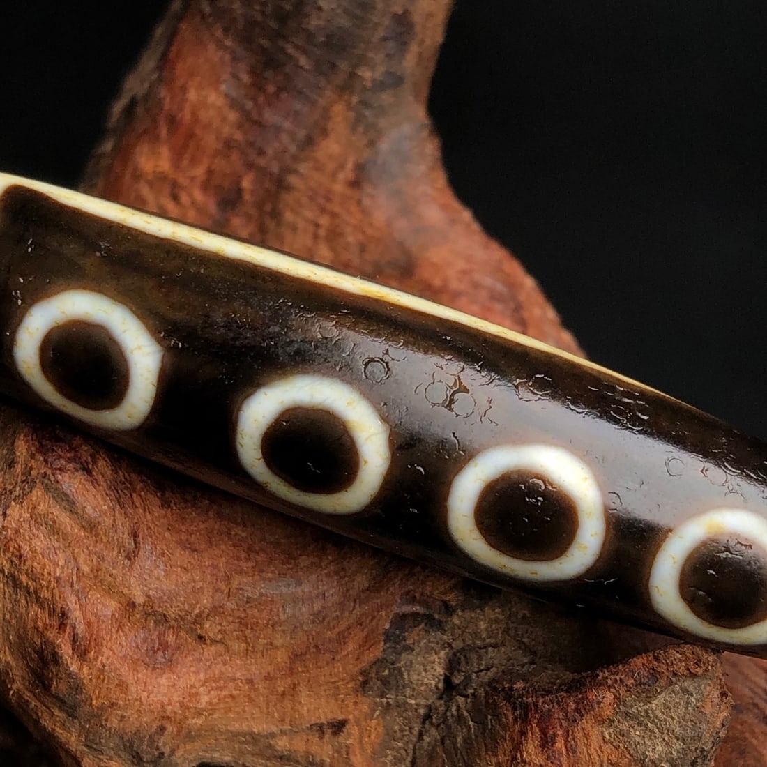 An Exquisite Dzi Bead Pendant - 7