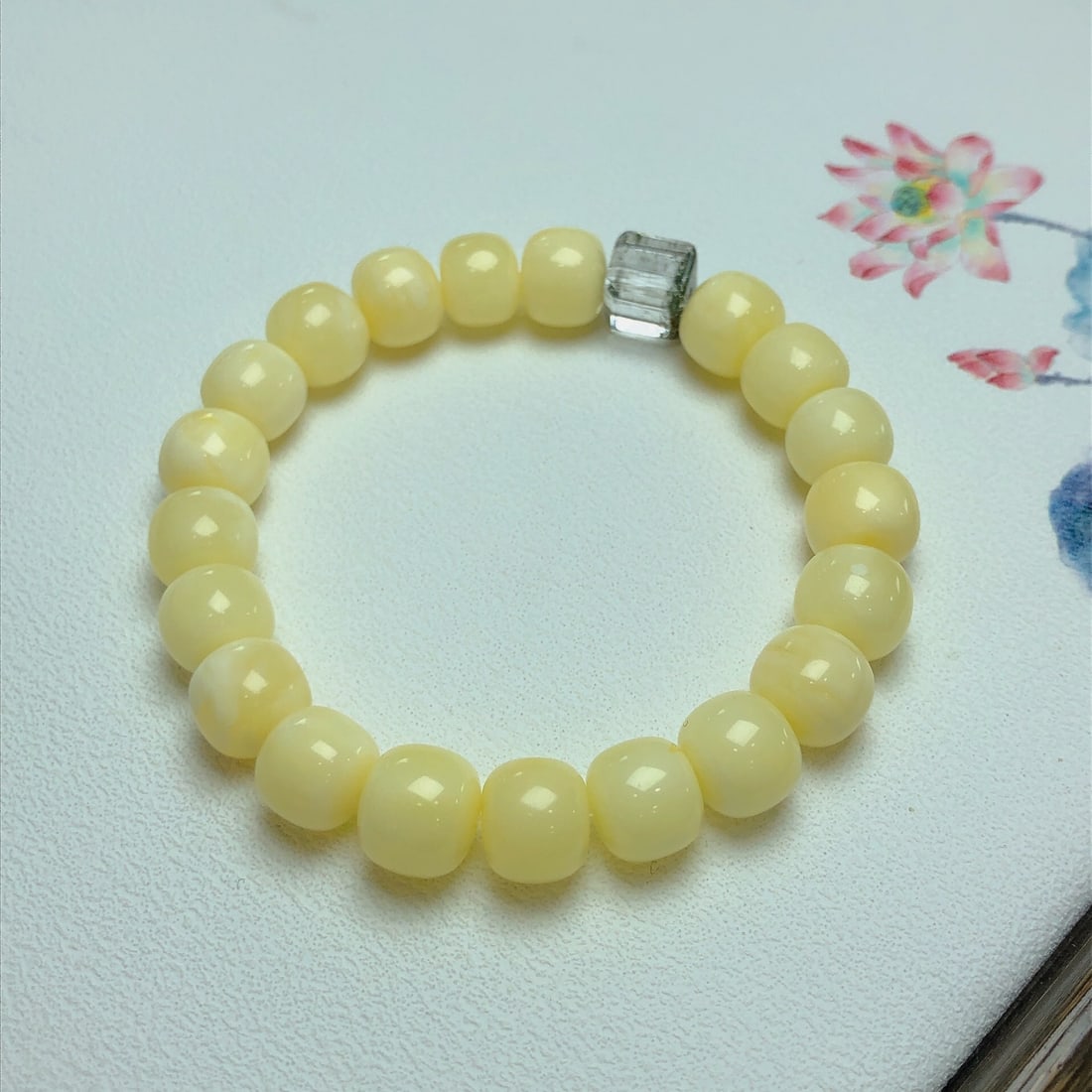 An Exquisite Beeswax Bracelet - 2