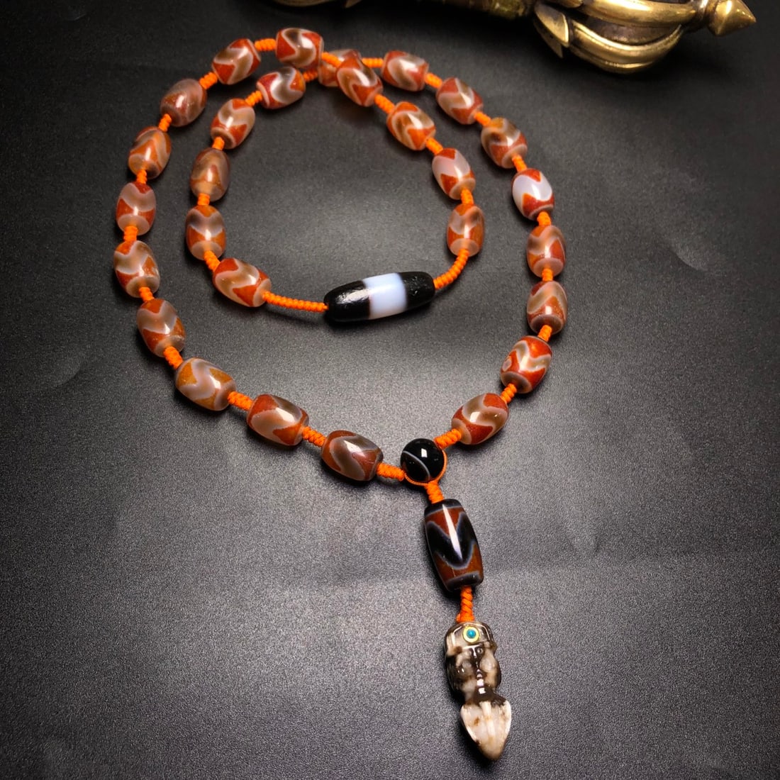 A Precious Dzi Bead Necklace - 3
