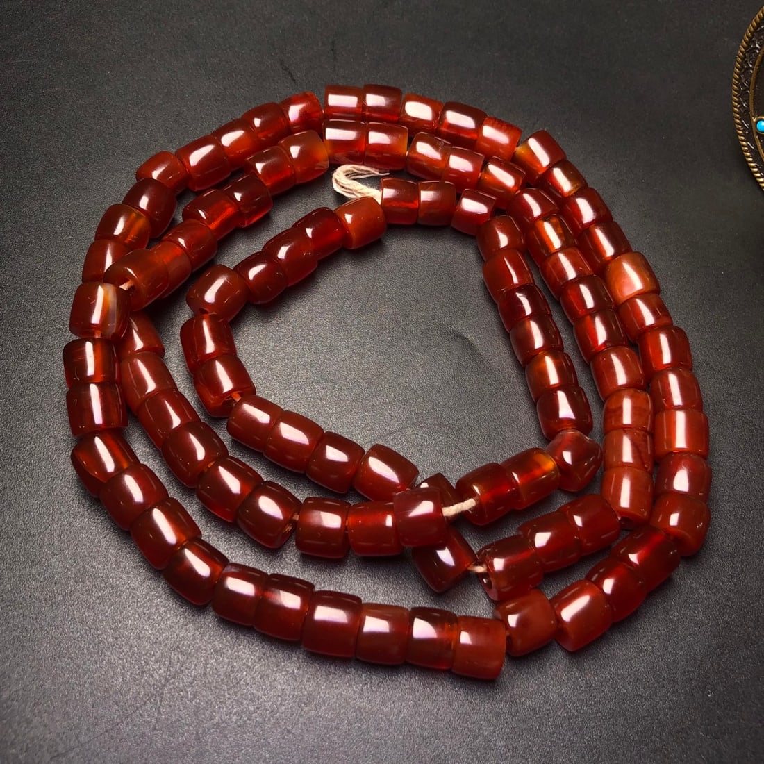An Exquisite Agate Pendant (1 of 8)