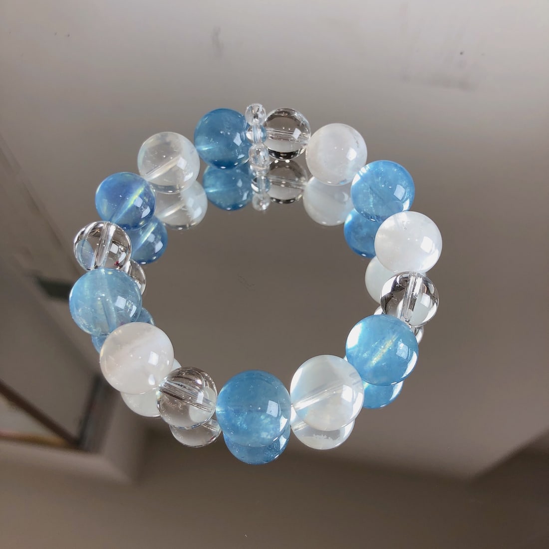 An Exquisite Crystal Bracelet - 2
