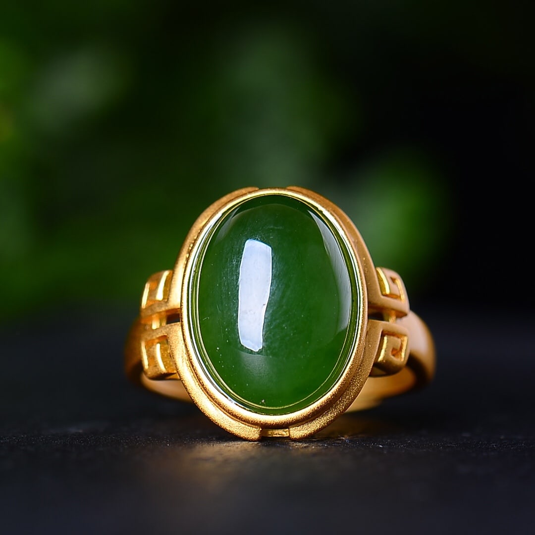 An Exquisite Sterling Silver-Gold Plated Inlaid Jasper Ring: An Exquisite Sterling Silver-Gold Plated Inlaid Jasper Ring,Size:0.4inx0.6in 纯银镀金镶碧玉戒指