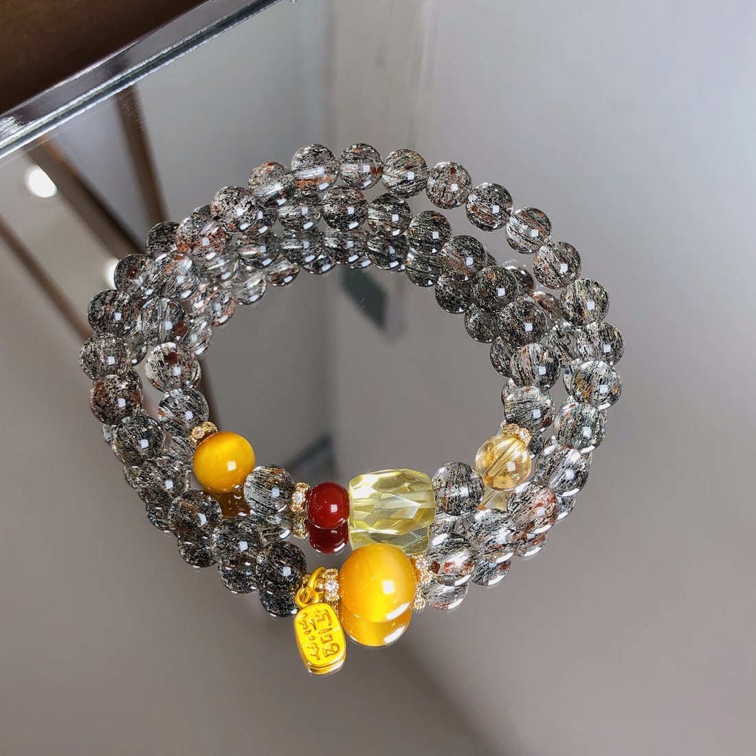 An Exquisite Crystal Bracelet - 2