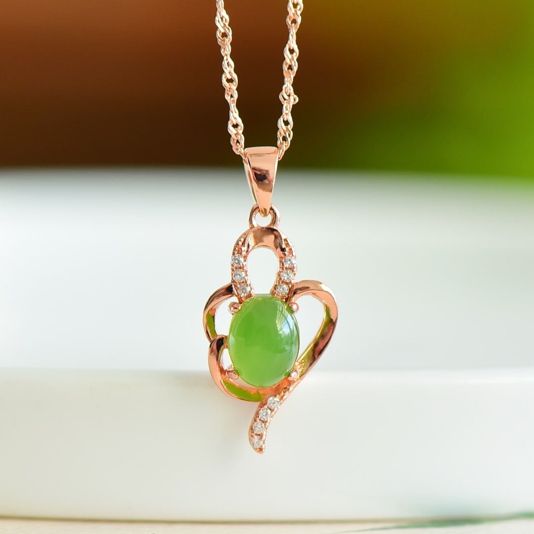 An Exquisite Sterling Silver-Gold Plated Inlaid Jasper Pendant,Inlaid Diamond: An Exquisite Sterling Silver-Gold Plated Inlaid Jasper Pendant,Inlaid Diamond 纯银镀金镶碧玉项链,嵌钻石