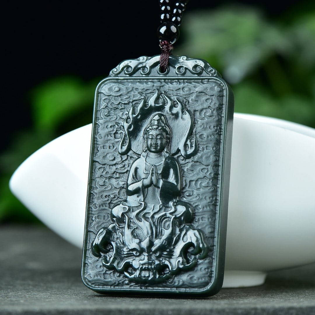 An Exquisite Sapphire Landscape and Avalokitesvara Pattern Pendant: An Exquisite Sapphire Landscape and Avalokitesvara Pattern Pendant,Size:1.5inx2.4in 寓意:寓意吉祥 玉脂温润