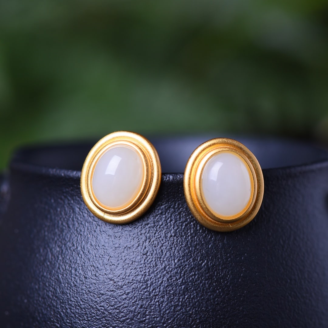 A Pair of Exquisite Sterling Silver-Gold Plated Inlaid White Jade Earrings: A Pair of Exquisite Sterling Silver-Gold Plated Inlaid White Jade Earrings,Size:0.3inx0.4in 一对纯银镀金镶白玉耳环