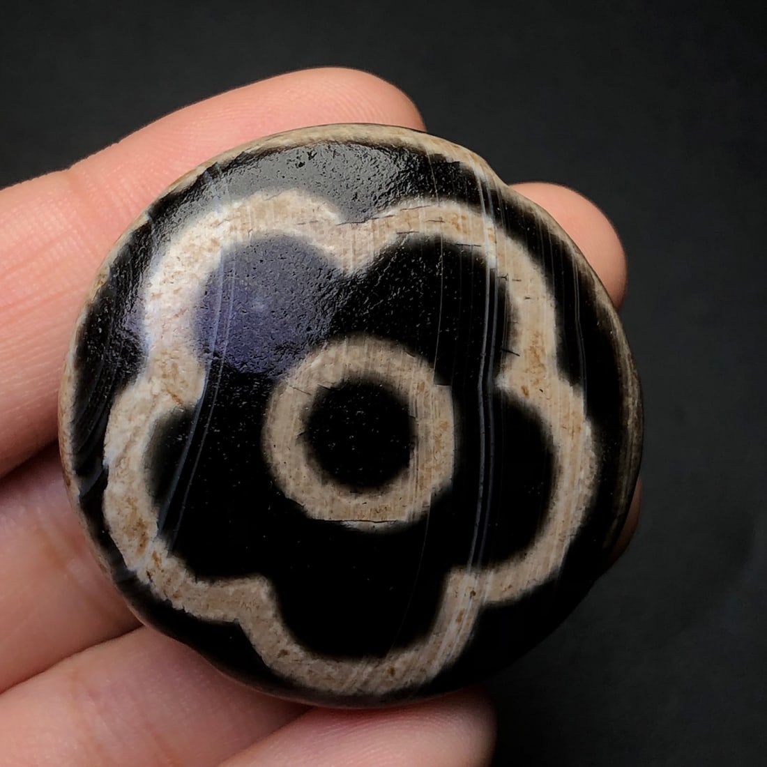 An Exquisite Dzi Bead Pendant - 7