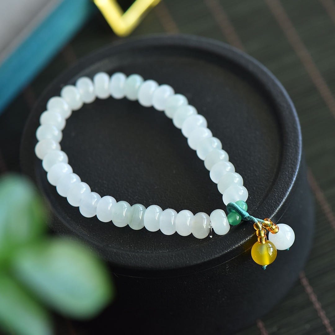 An Exquisite White Jade Bracelet - 4