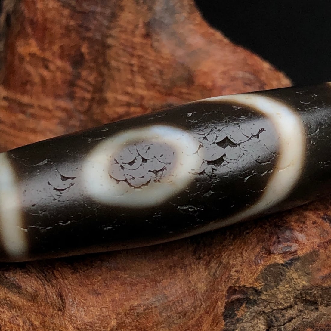 An Exquisite Dzi Bead Pendant - 7