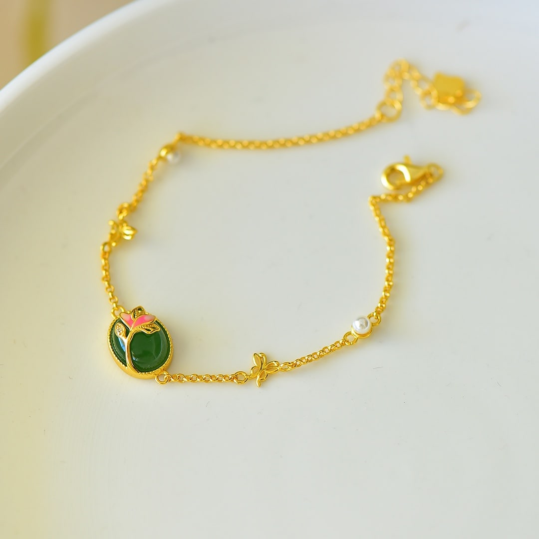 An Exquisite Sterling Silver-Gold Plated Inlaid Jasper Enamel Bracelet,Inlaid Pearl: An Exquisite Sterling Silver-Gold Plated Inlaid Jasper Enamel Bracelet,Inlaid Pearl,Size:0.3inx0.4in 纯银镀金镶碧玉珐琅手链,嵌&#