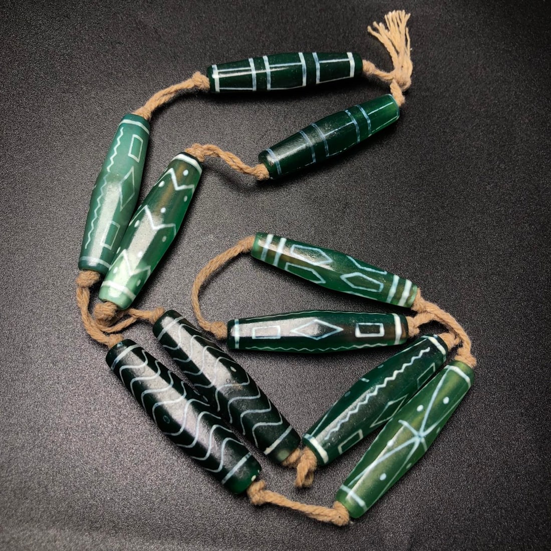 A Precious Dzi Bead Necklace - 2