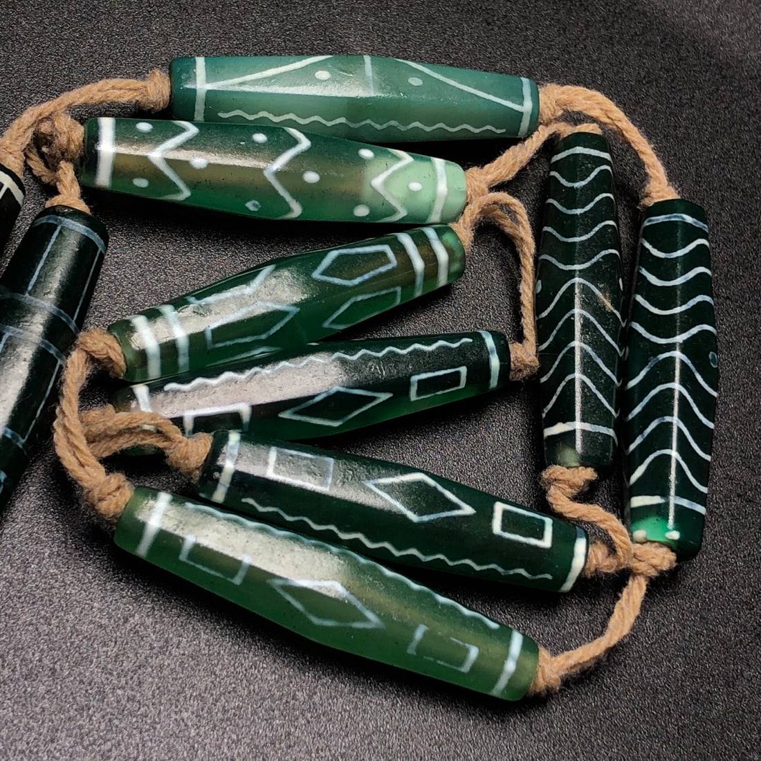A Precious Dzi Bead Necklace - 8