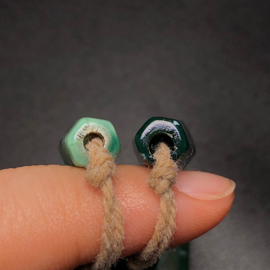 A Precious Dzi Bead Necklace - 9