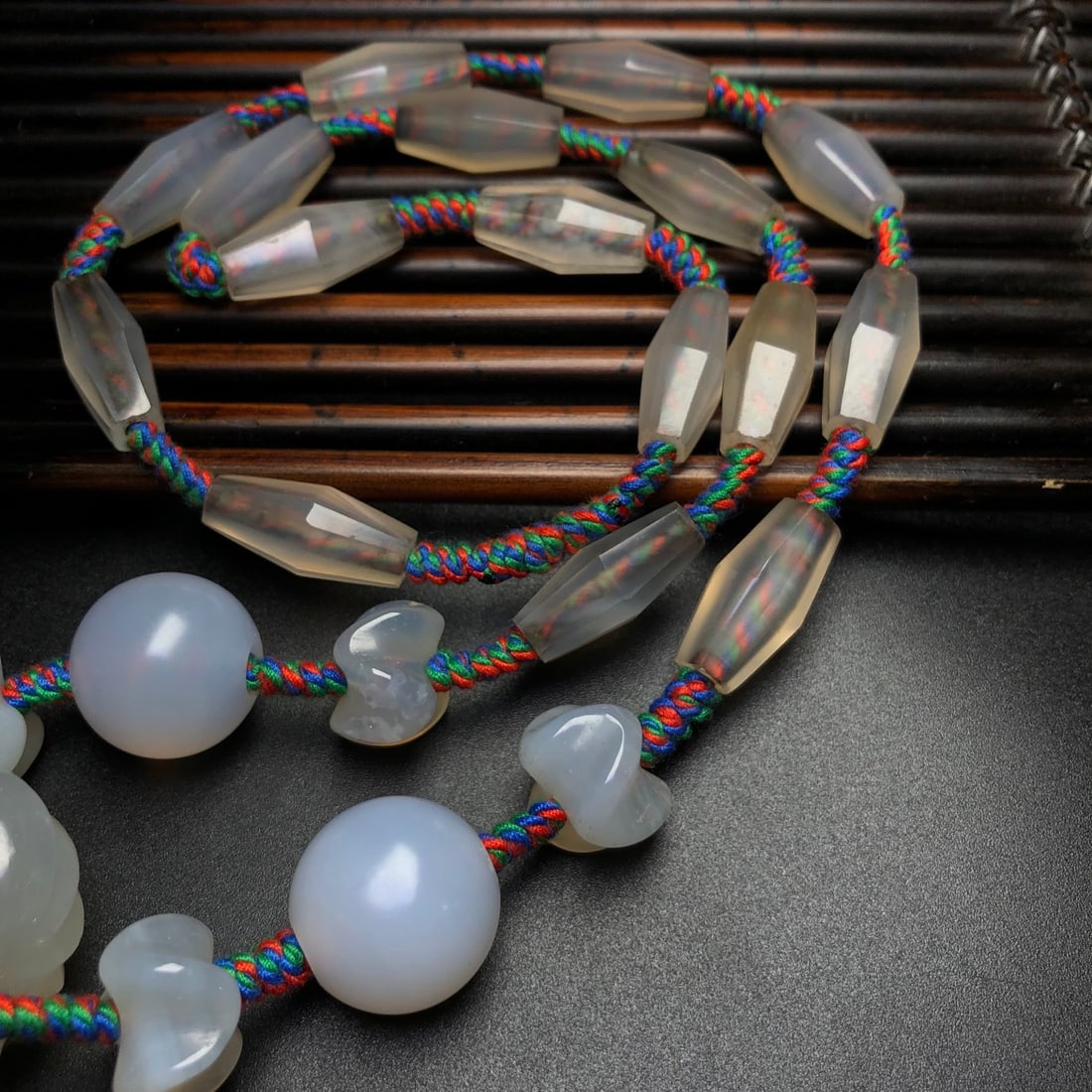 A Precious Agate Necklace - 7