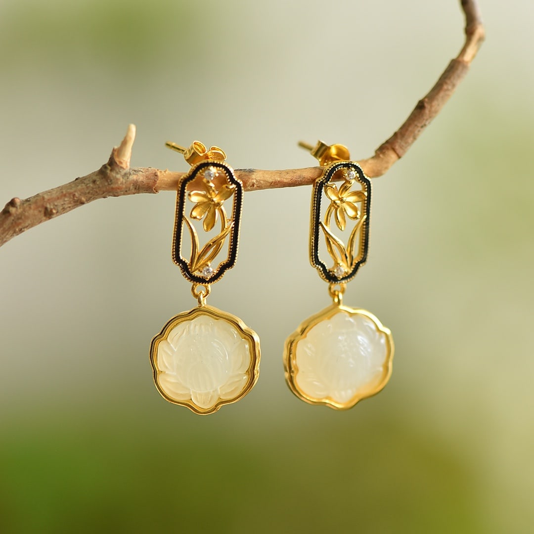 A Pair of Exquisite Sterling Silver-Gold Plated Inlaid White Jade Enamel Earrings: A Pair of Exquisite Sterling Silver-Gold Plated Inlaid White Jade Enamel Earrings, 一对纯银镀金镶白玉珐琅耳环