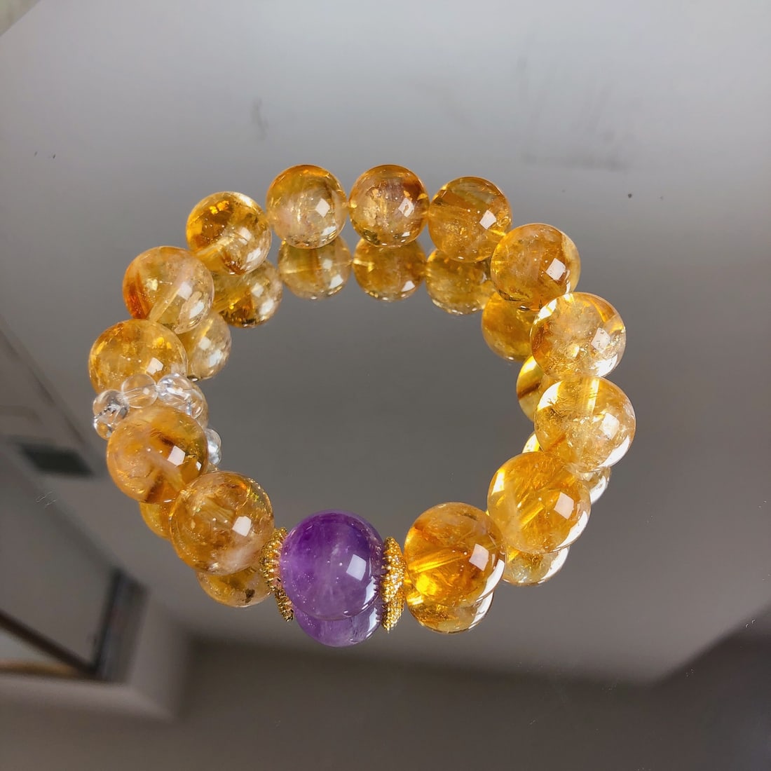 An Exquisite Crystal Bracelet - 2