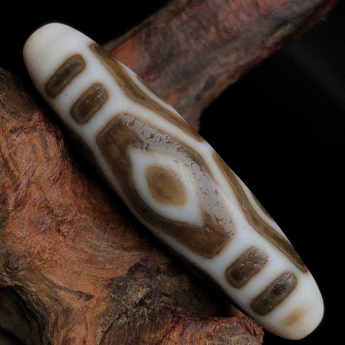 An Exquisite Dzi Bead Pendant - 3