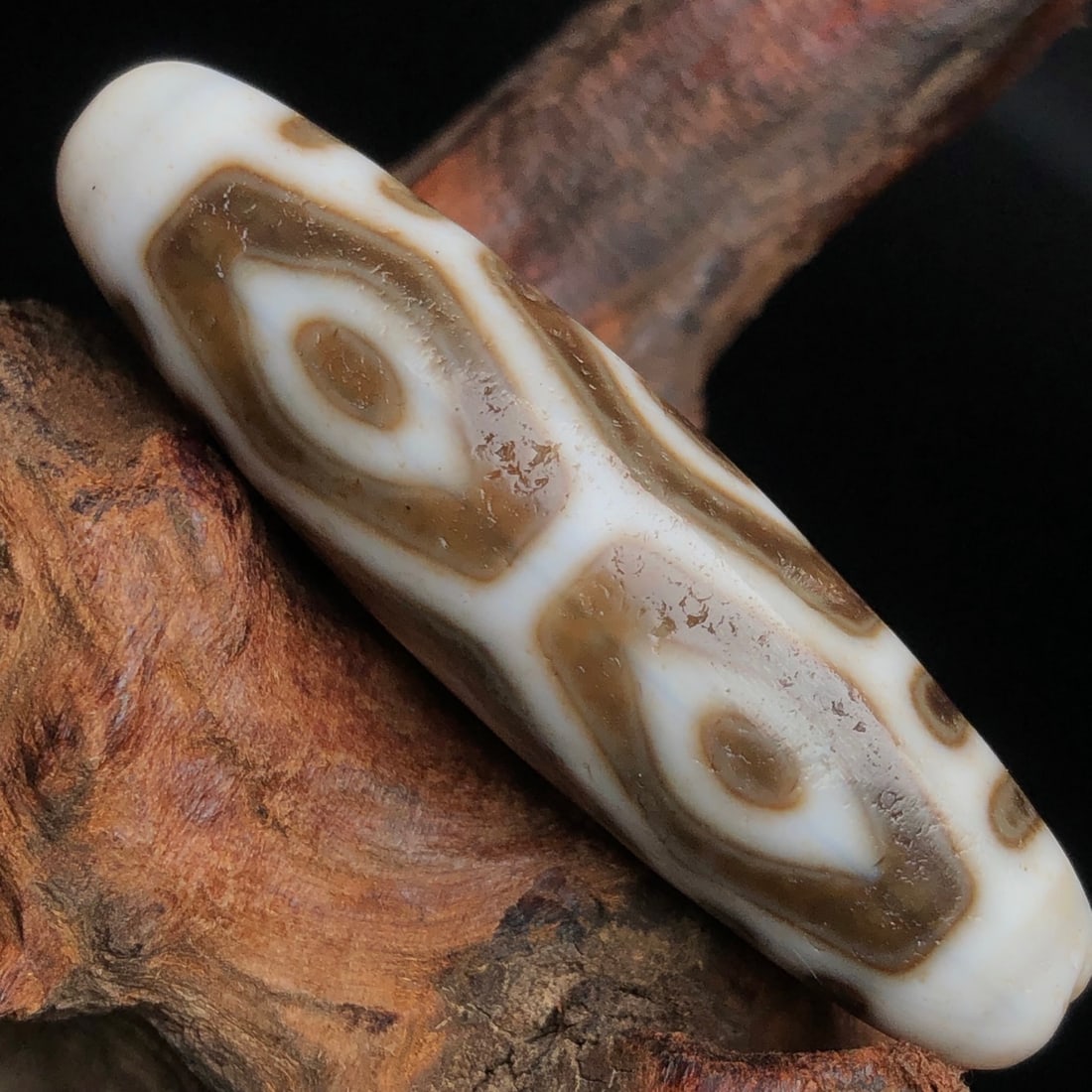 An Exquisite Dzi Bead Pendant - 6