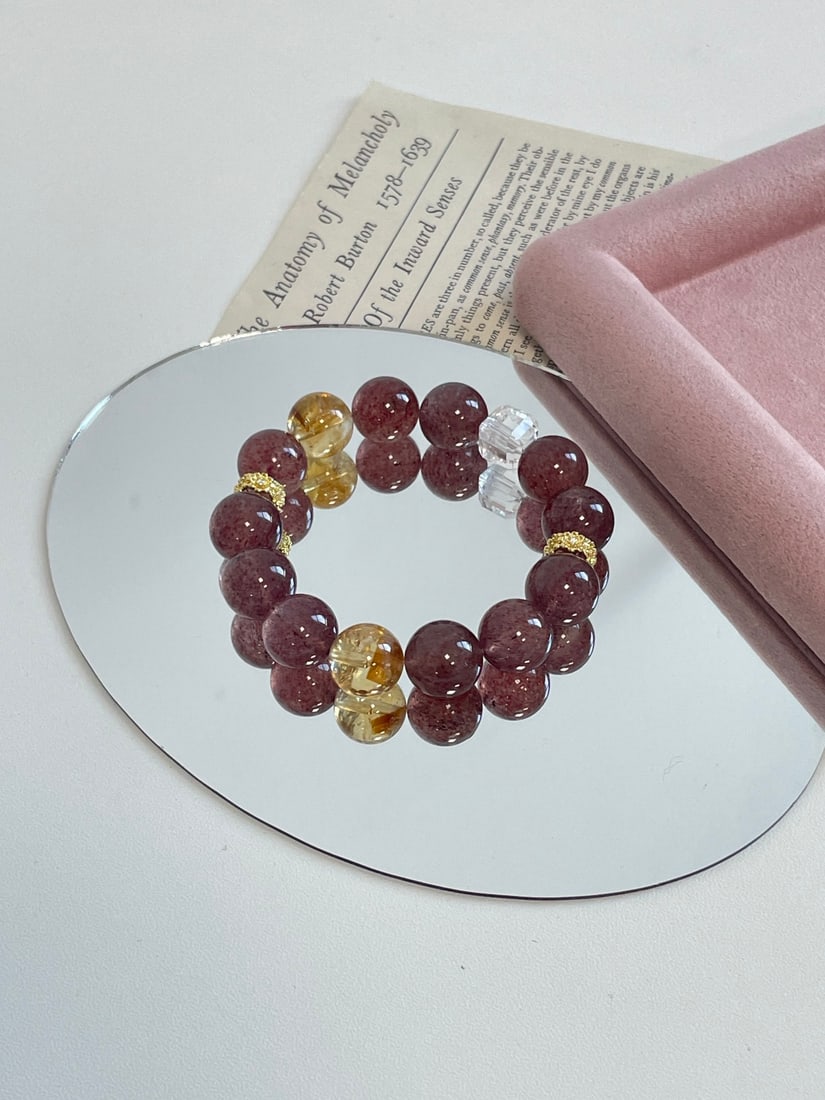 An Exquisite Crystal Bracelet - 2
