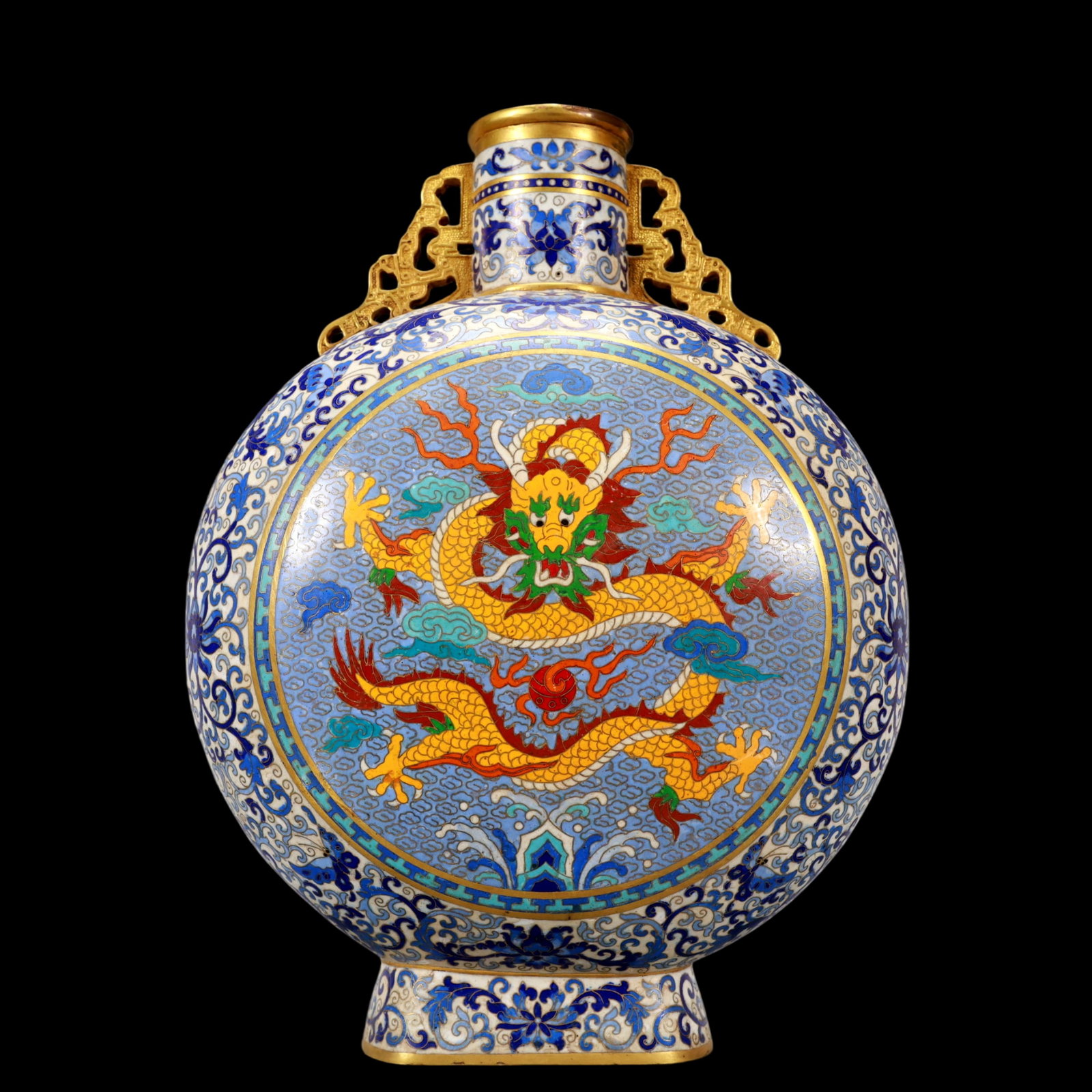 A Exquisite Cloisonne Gilt Bronze Eight Treasures Pattern Dragon Pattern Vase: A Exquisite Cloisonne Gilt Bronze Eight Treasures Pattern Dragon Pattern Vase Ming Dynasty, China Jingtai Six-character Mark Size:9.4inx5.9inx12.6in Weight:8500g景泰蓝铜鎏