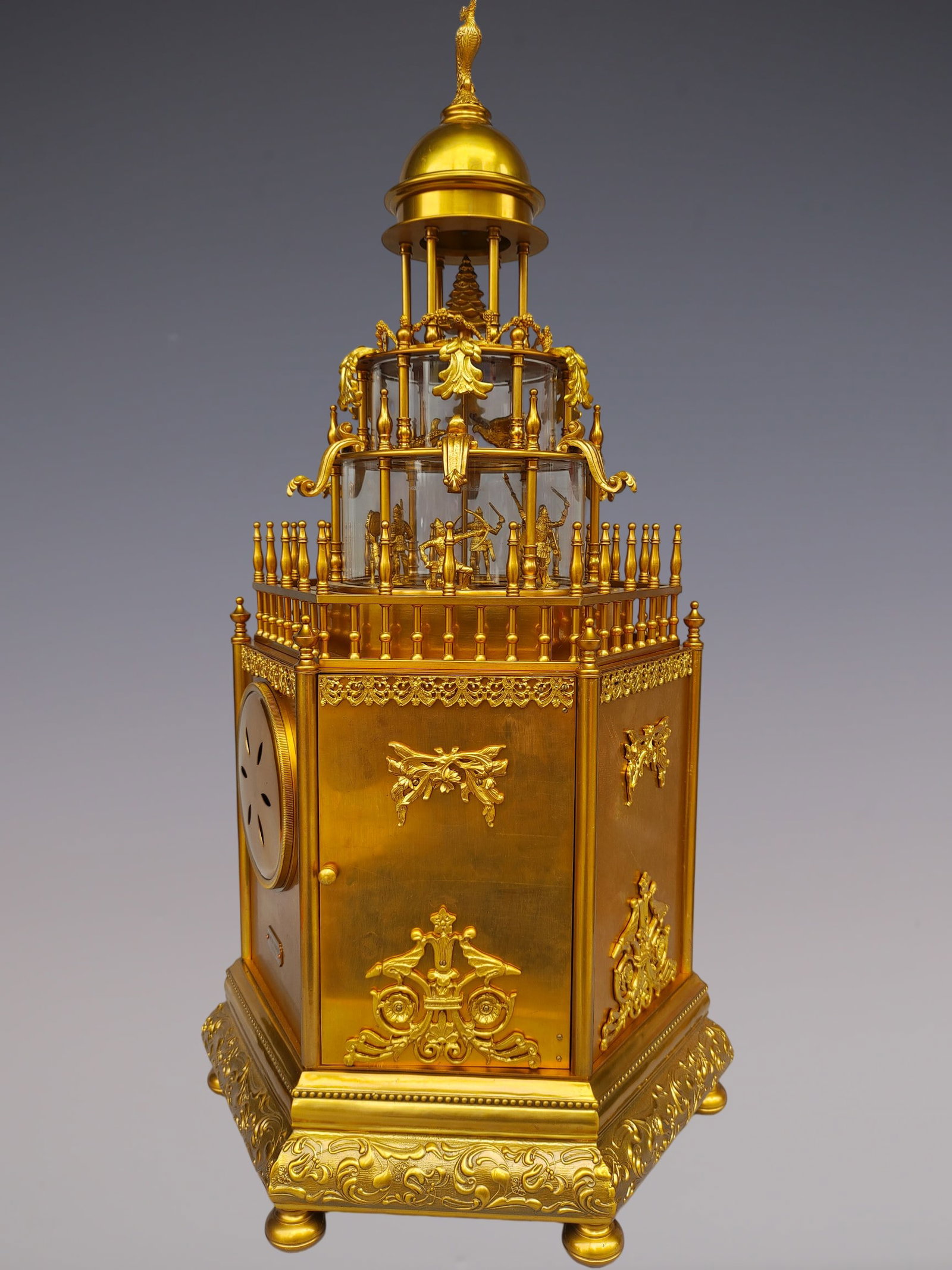 An Exquisite Gilt Bronze Lotus Pattern Clock - 3