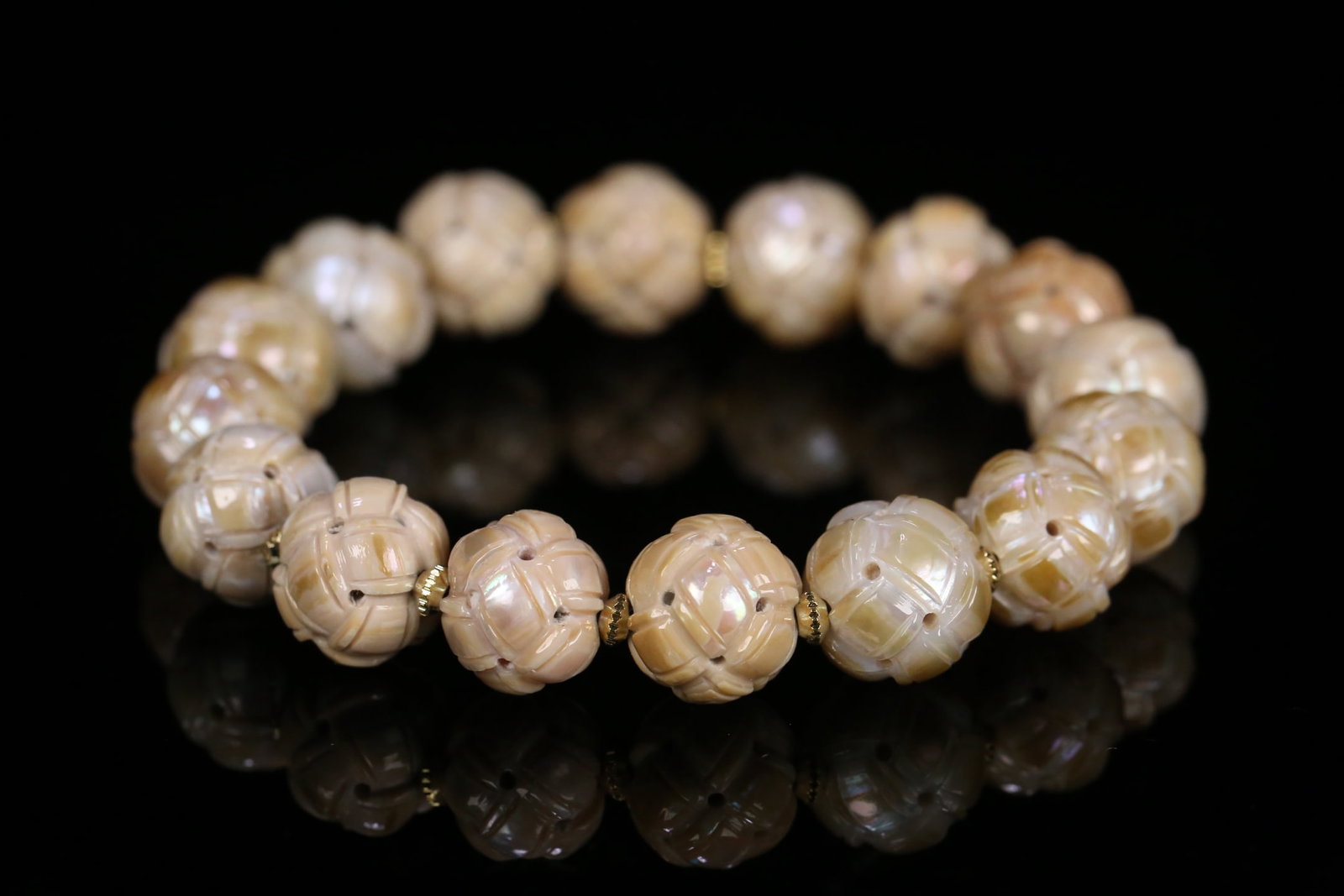 An Exquisite Pearl Bracelets - 2