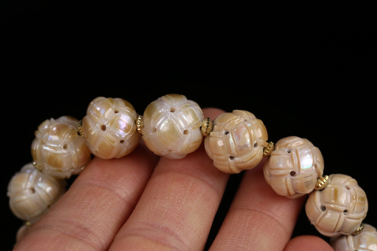 An Exquisite Pearl Bracelets - 4