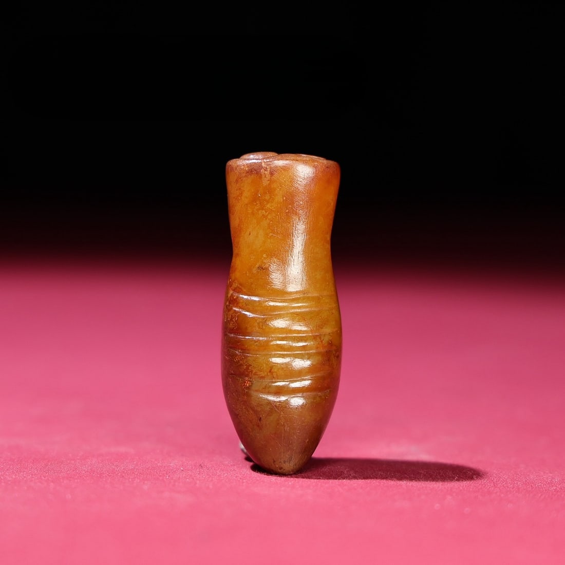 An Exquisite White Jade Cicada Pendant: An Exquisite White Jade Cicada Pendant Hong Shan Culture Size:2inx0.7inx0.8in Weight:39g白玉蝉挂饰 红山文化 Size:5.2cmx1.9cmx2cm Weight:39g