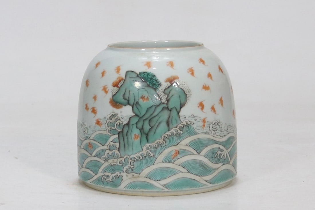 An Exquisite Famille-Rose Seawater Pattern Water Pot: An Exquisite Famille-Rose Seawater Pattern Water Pot Qing Dynasty, China Yongzheng Six-character Mark Size:3.9inx2.6in粉彩寿山福海水盂 中国&