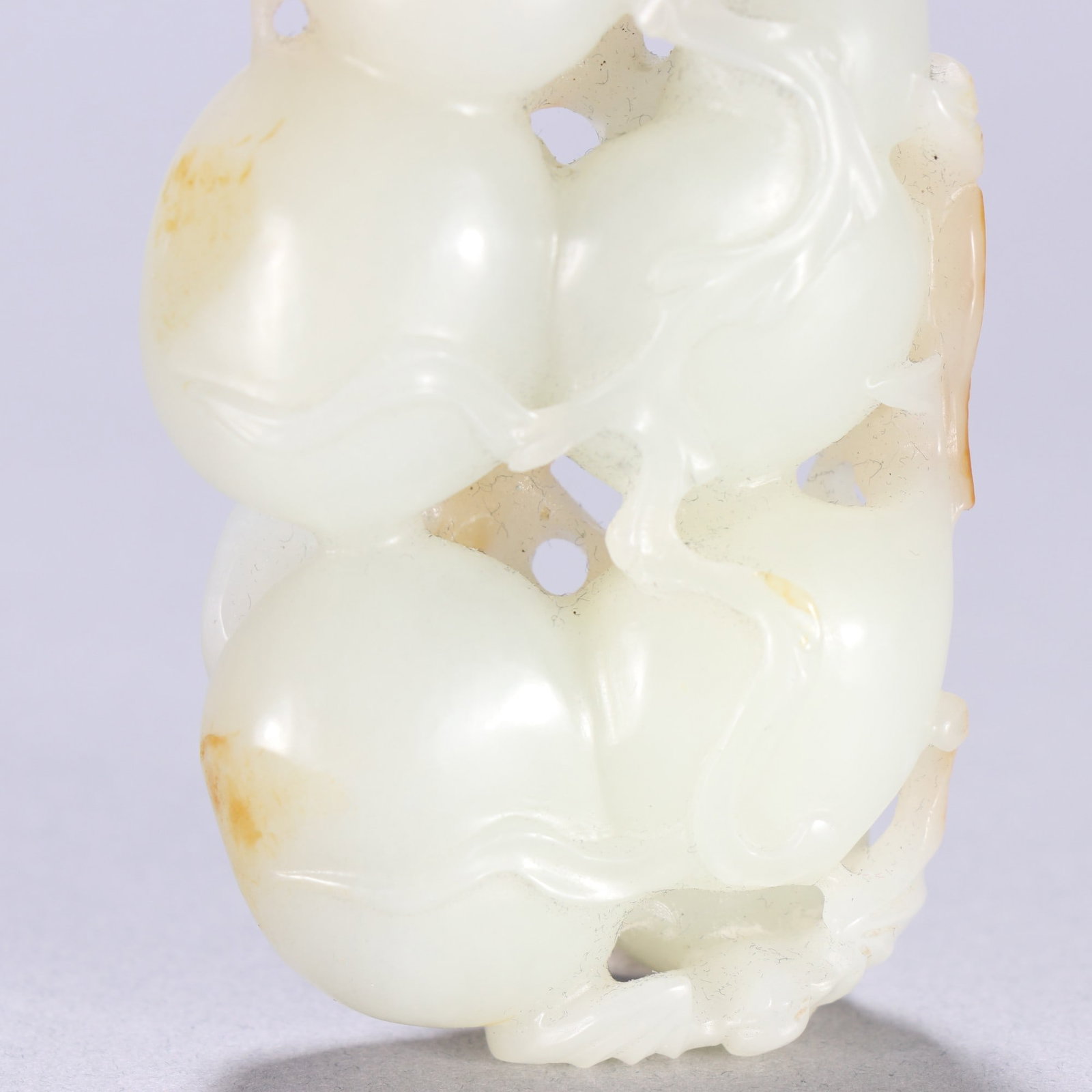 An Exquisite White Jade Bats Pattern Hand Piece - 3