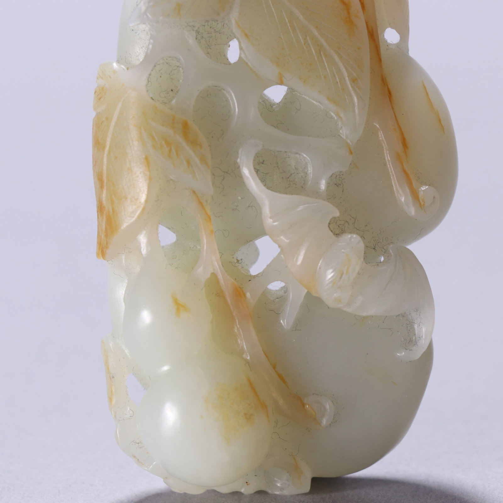 An Exquisite White Jade Bats Pattern Hand Piece - 6