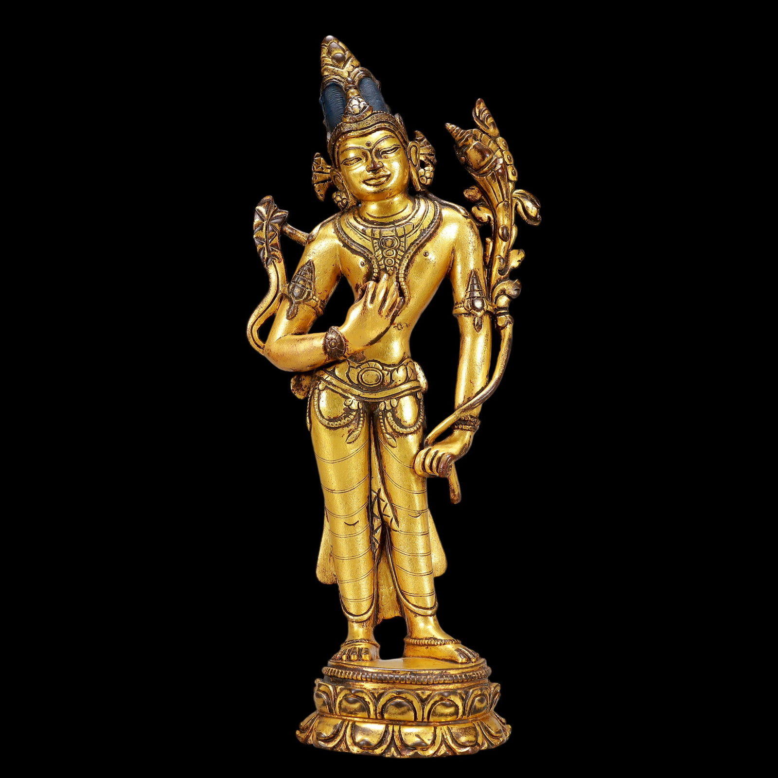 A Exquisite Gilt Bronze Statue of Bodhisattva: A Exquisite Gilt Bronze Statue of Bodhisattva Qing Dynasty, China Size:5.5inx2.6inx11.6in Weight:1900g铜鎏金菩萨立像 中国清代